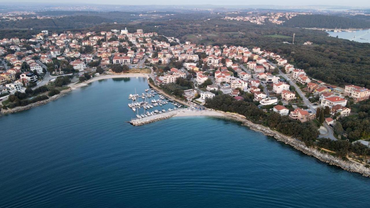 Apartment For Two 200M From The Beach Pula Exterior foto