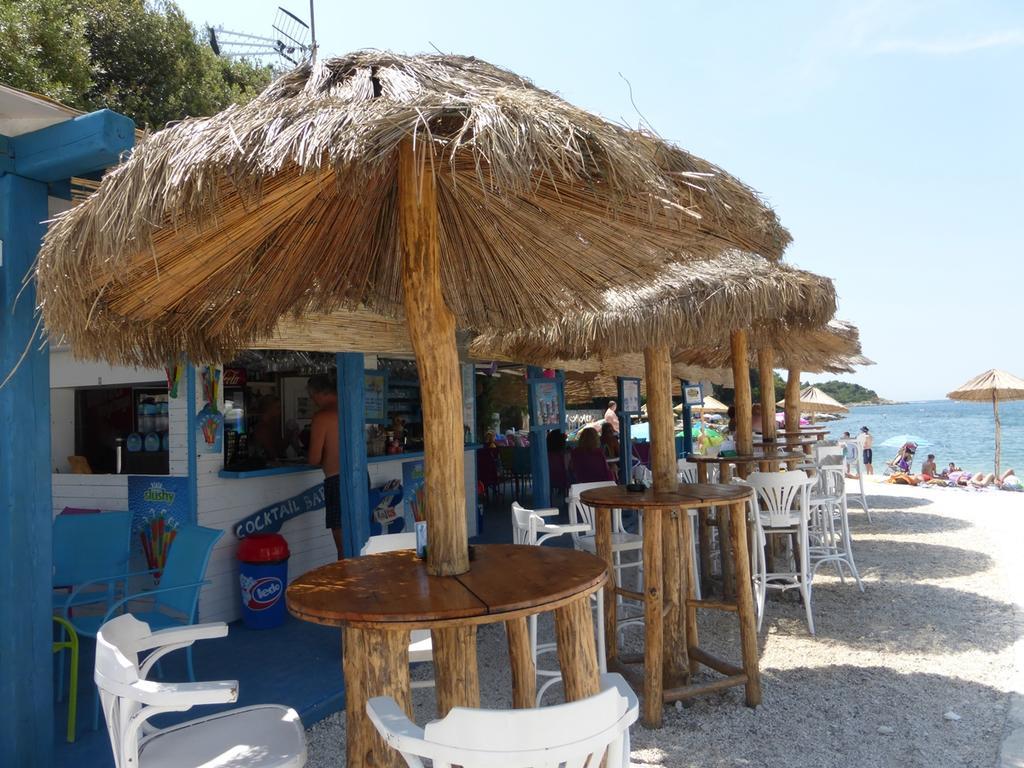 Apartment For Two 200M From The Beach Pula Exterior foto