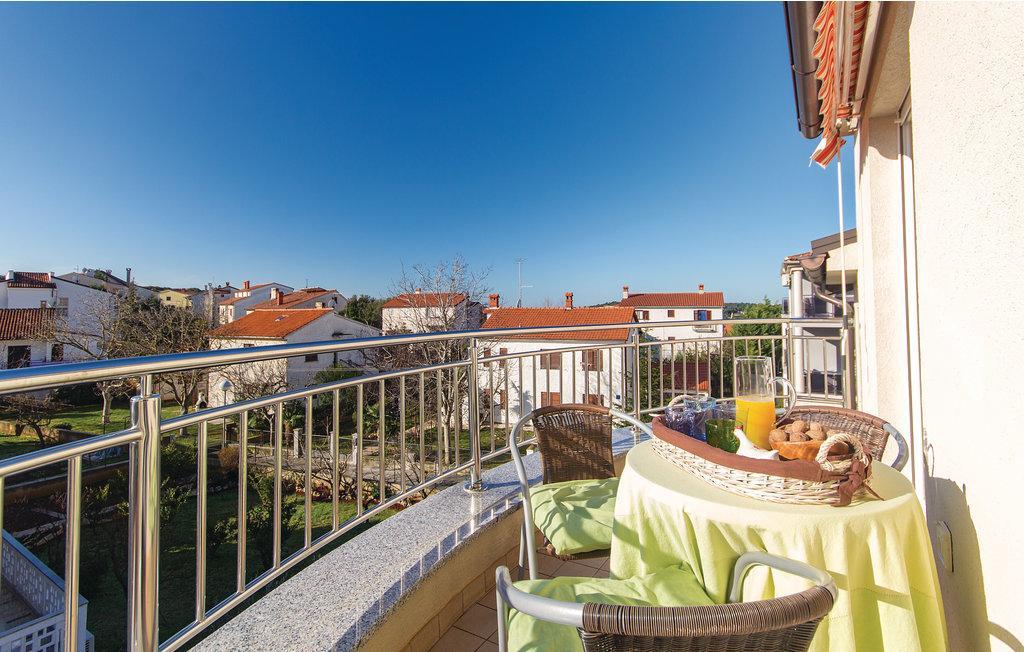 Apartment For Two 200M From The Beach Pula Exterior foto
