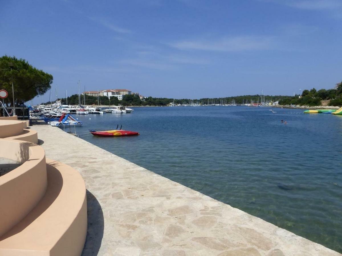 Apartment For Two 200M From The Beach Pula Exterior foto